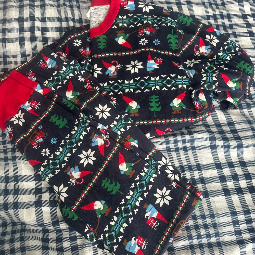 Hanna Andersson gnome sweet gnome pajama set